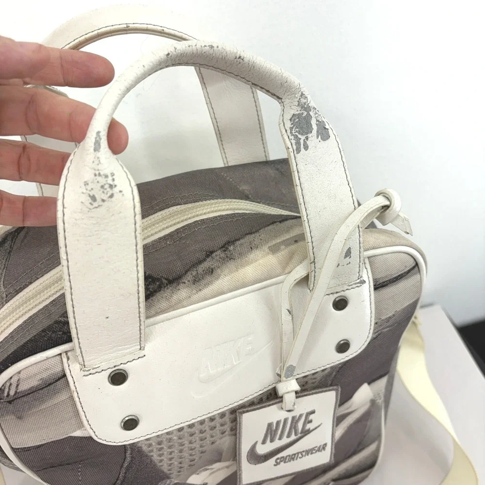 Vintage Nike Sportswear Messenger Bag Grey White Graphic Sneaker Retro Crossbody